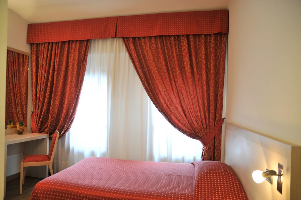 Hotel 5 Colonne Mirano Zewnętrze zdjęcie